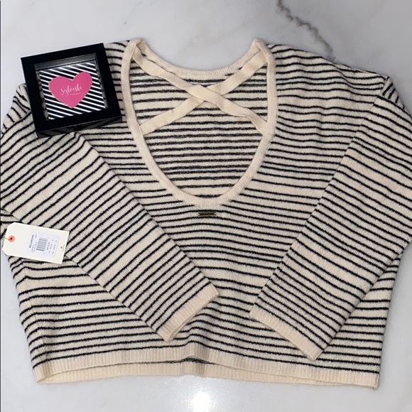 🔥Billabong Women's Pullover Sweater NWT - Picture 10 of 12